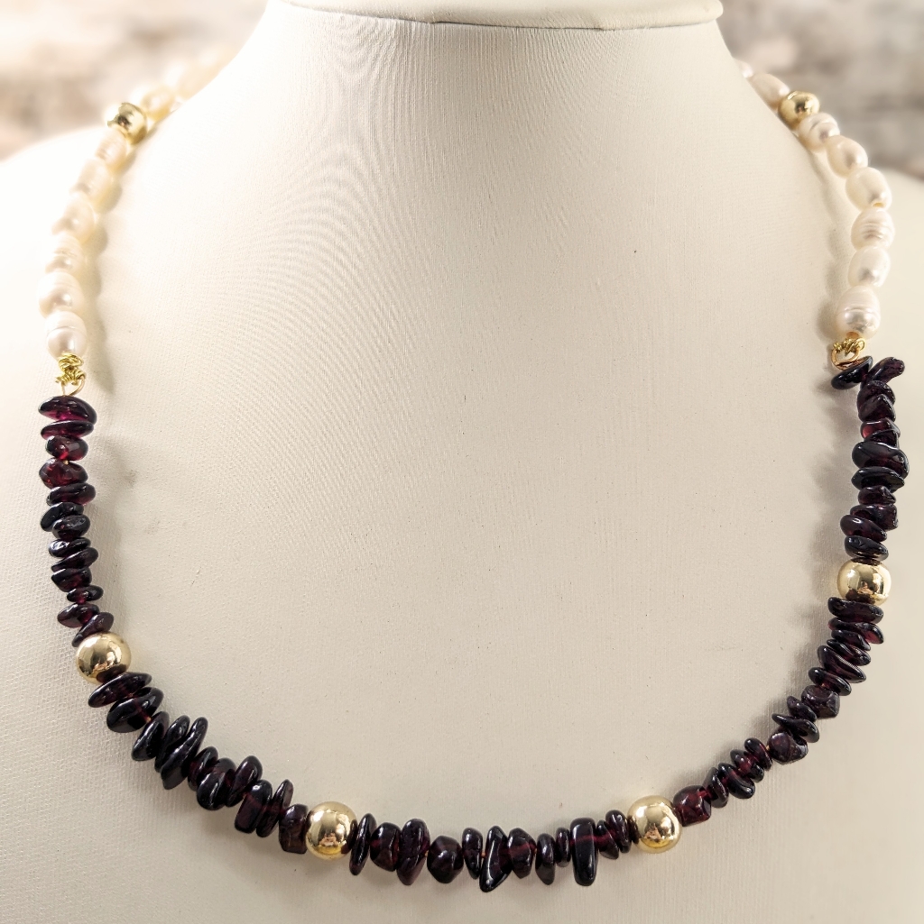 Natural Garnet Chip Beads & Freshwater Pearl Necklace